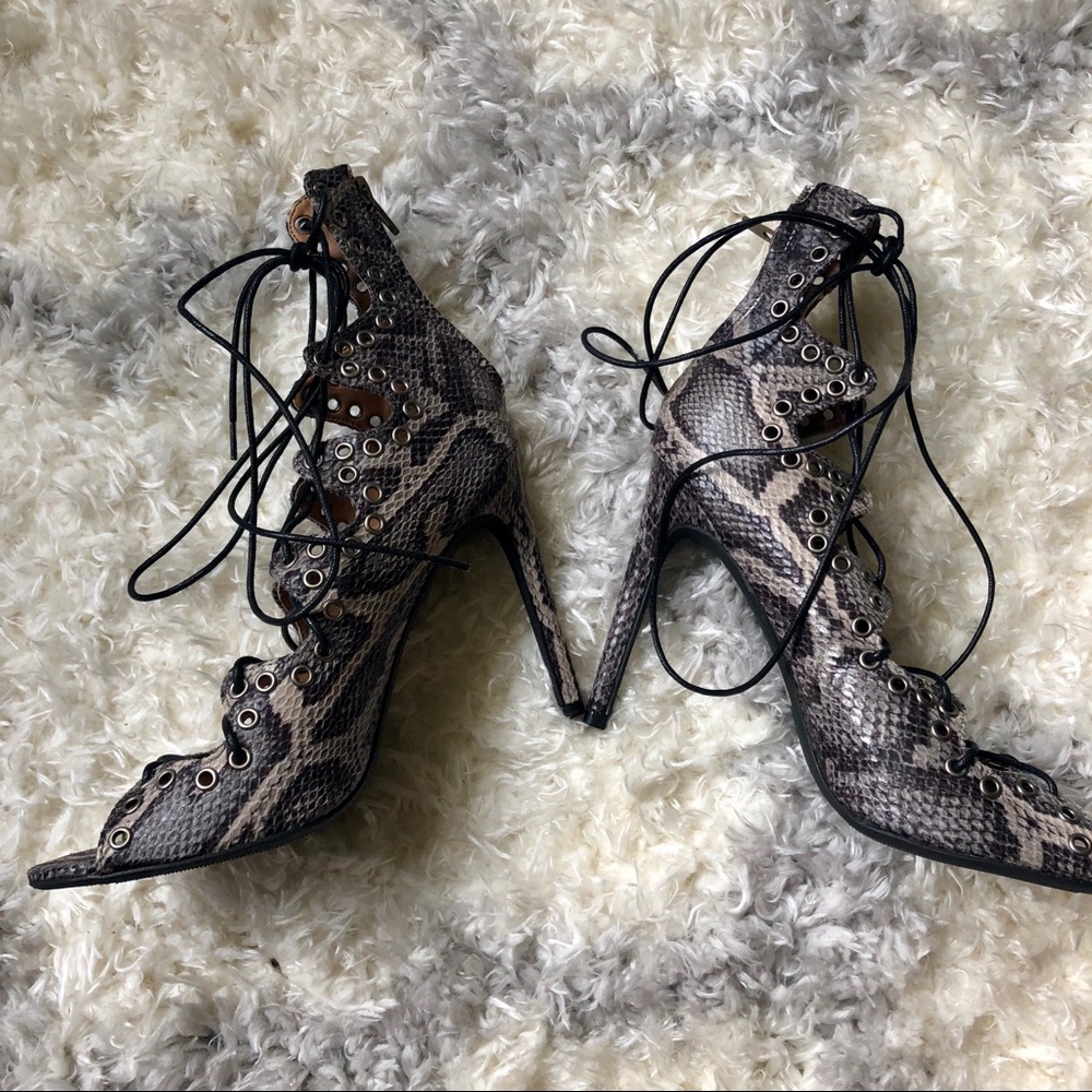 Wild Diva NWOB Snakeskin Gladiator Sexy Pumps - Picture 5 of 7